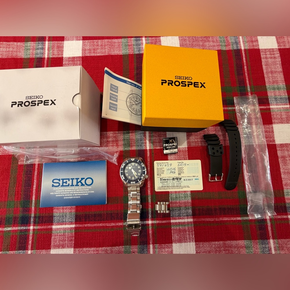 Men’s Seiko Prospex Blue and Silver Dive Watch - Picture 8 of 8